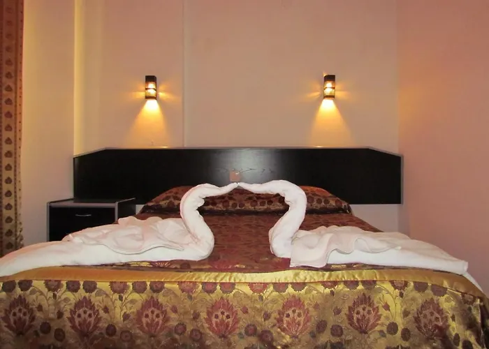 Gold Twins Family Beach Hotel